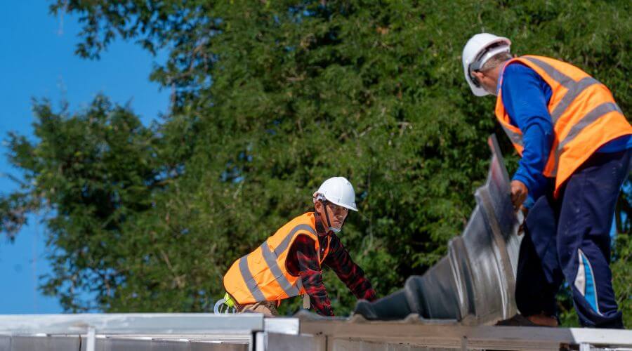 Roof repair in Loiza, PR